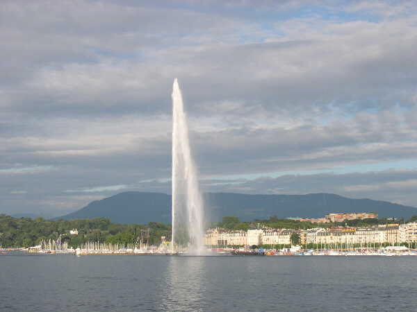 We arrived in Geneva — must see the fountain!